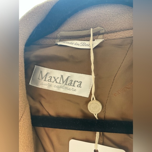 MaxMara cashmere coat. - Picture 6 of 7